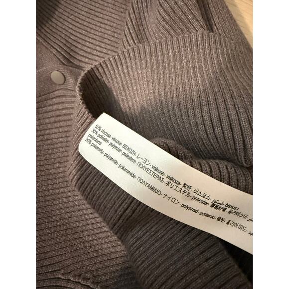 Zara Ribbed Collared Knit Top ✨ - Picture 8 of 8